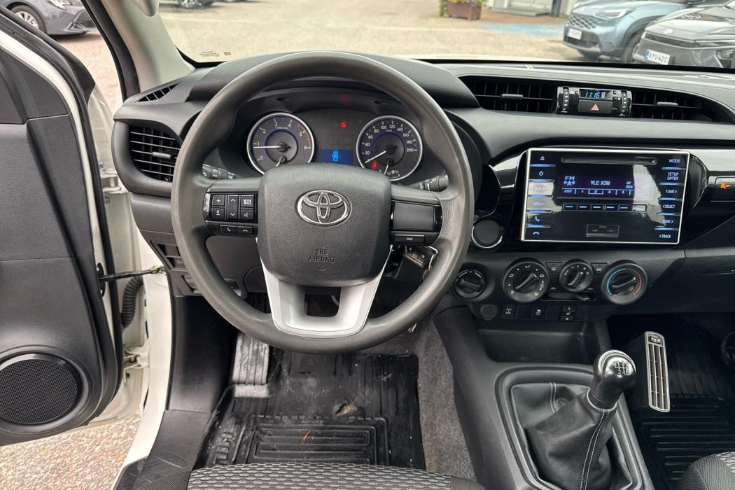 TOYOTA Hilux 2019