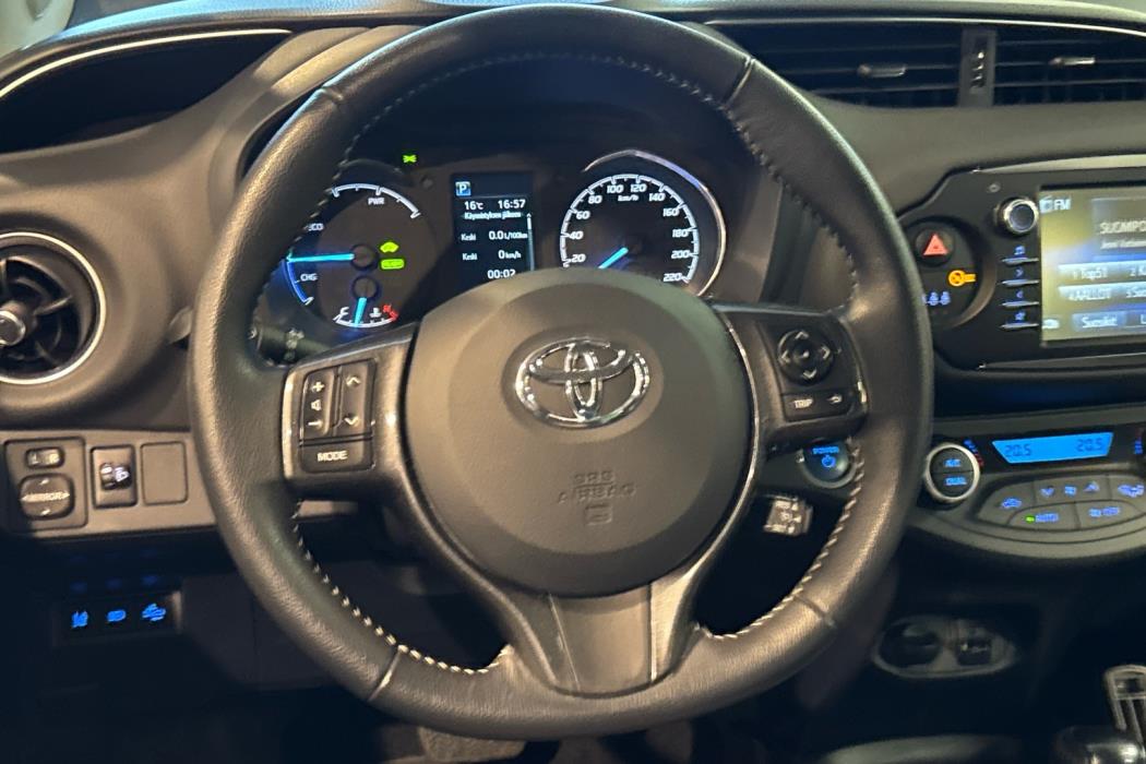 TOYOTA Yaris 2020