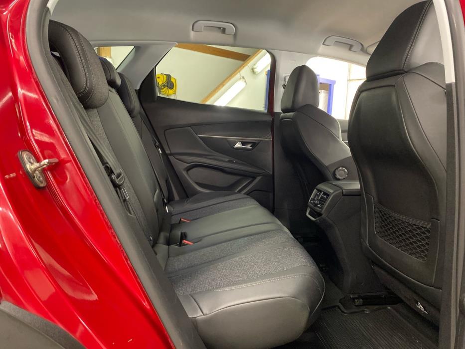 PEUGEOT 3008 2020