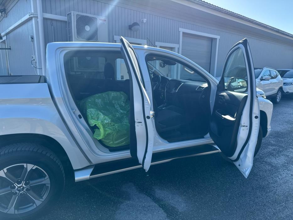 MITSUBISHI L200 2022