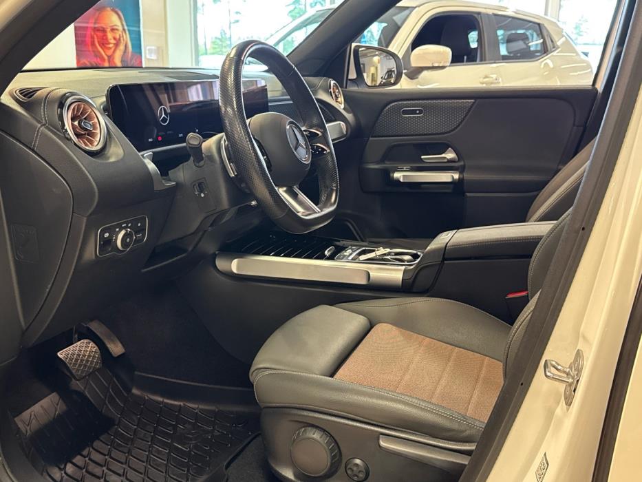 MERCEDES-BENZ EQB 2024
