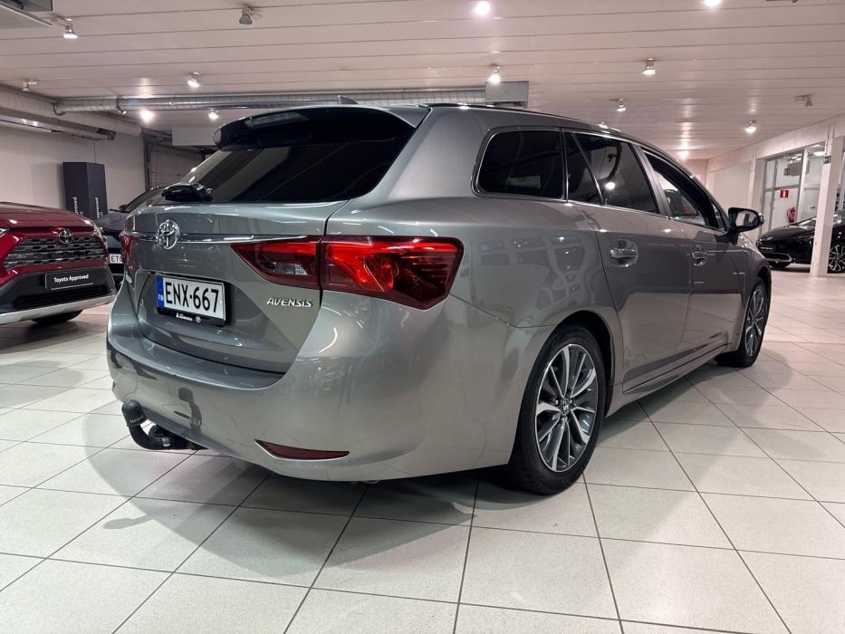 TOYOTA Avensis 2016