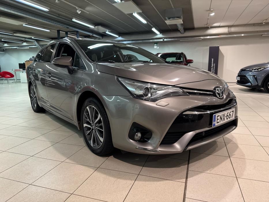 TOYOTA Avensis 2016