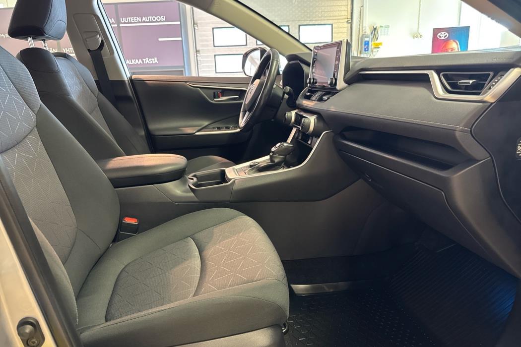 TOYOTA RAV4 2020