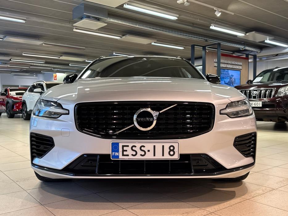 VOLVO V60 2021