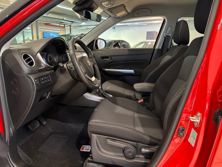 SUZUKI Vitara 2025