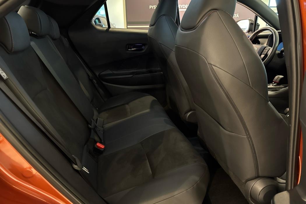 TOYOTA C-HR 2025
