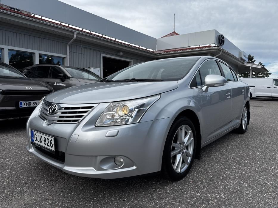 TOYOTA Avensis 2011