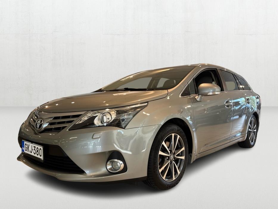 TOYOTA Avensis 2012