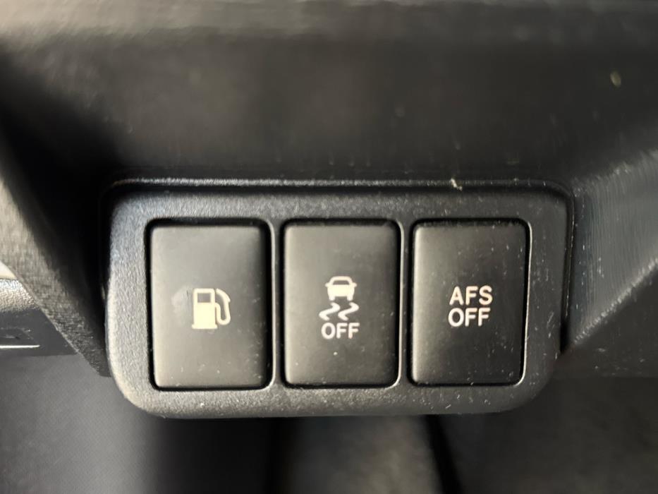 TOYOTA Avensis 2012