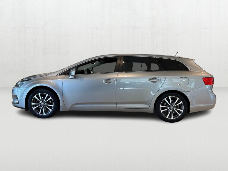 TOYOTA Avensis 2012