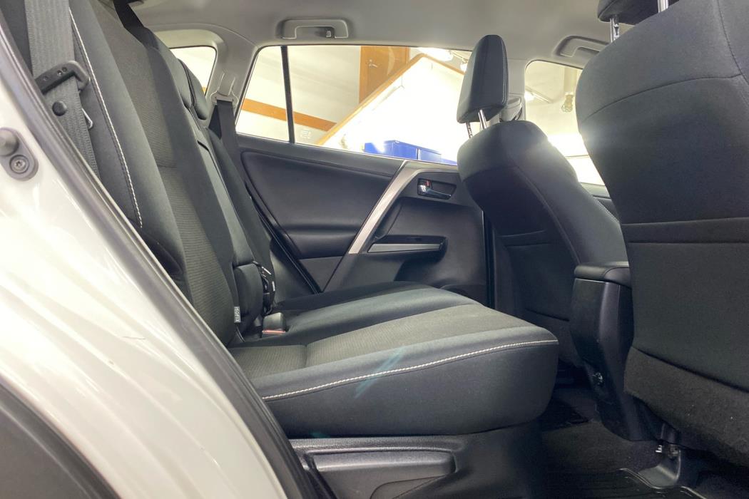 TOYOTA RAV4 2017