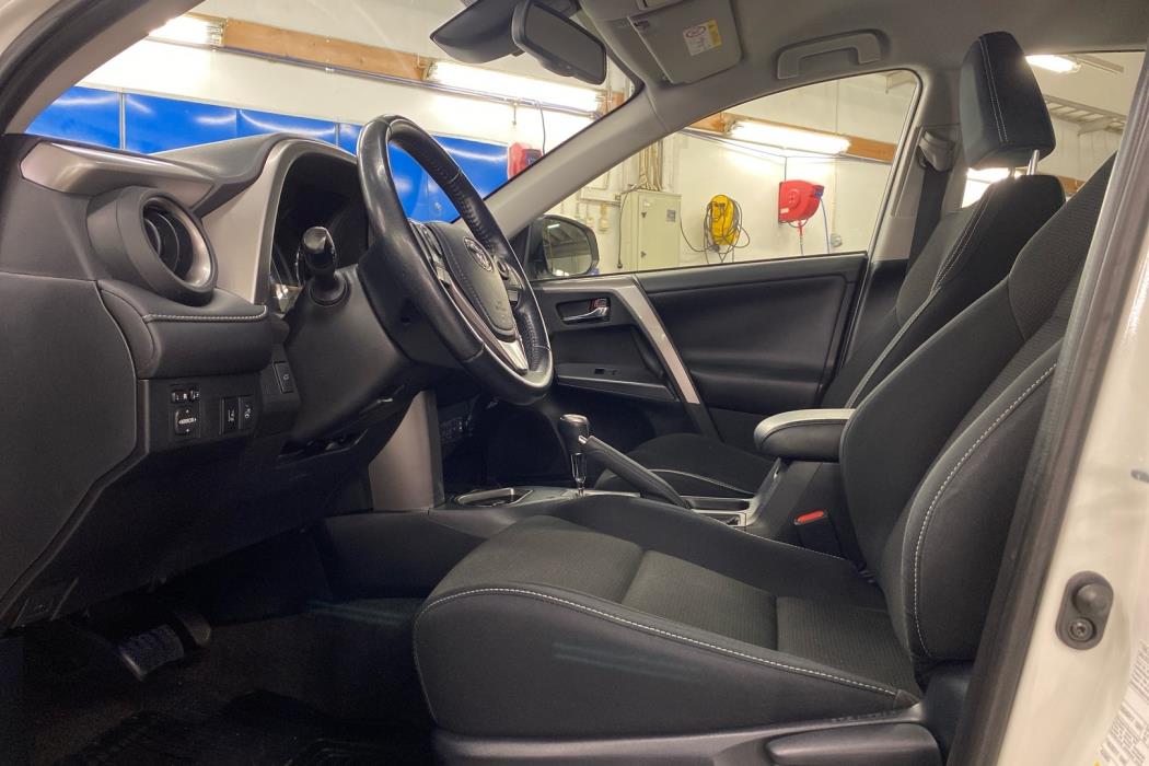 TOYOTA RAV4 2017