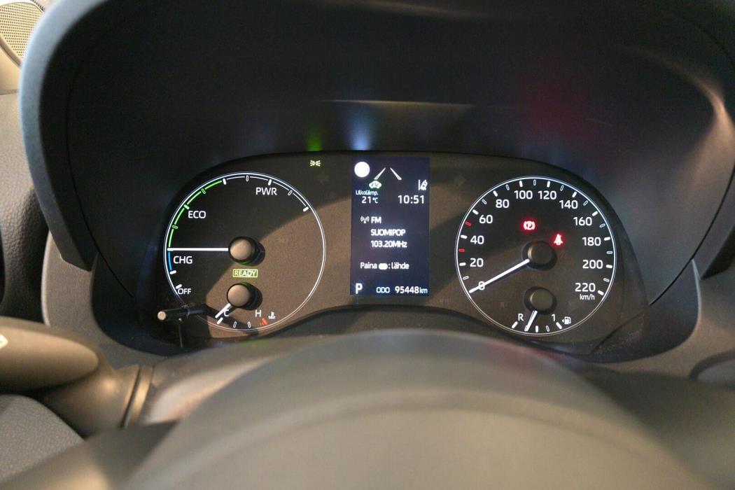 TOYOTA Yaris 2021