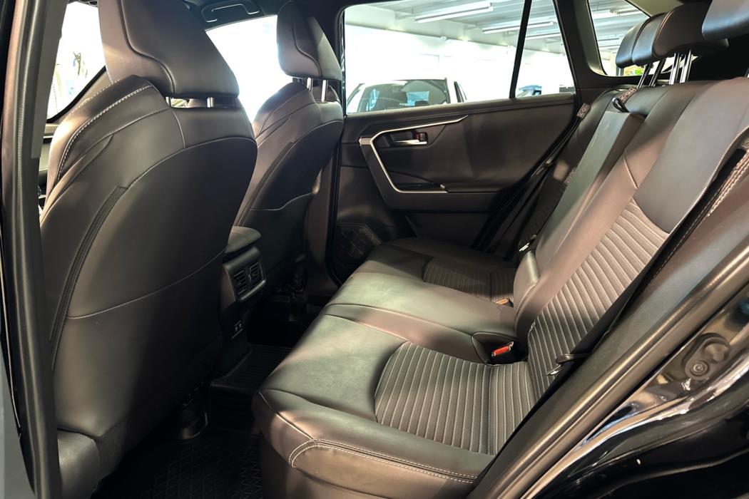 TOYOTA RAV4 2021
