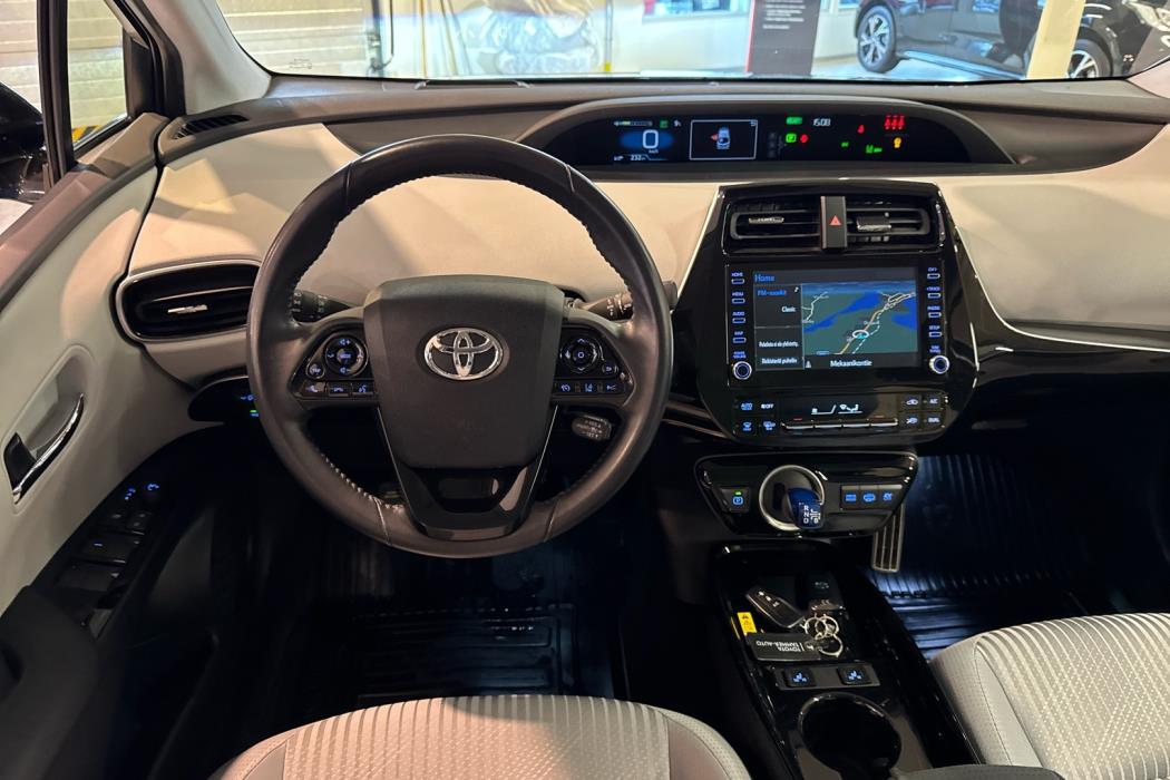 TOYOTA Prius Plug-in 2021