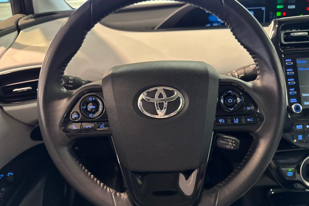 TOYOTA Prius Plug-in 2021