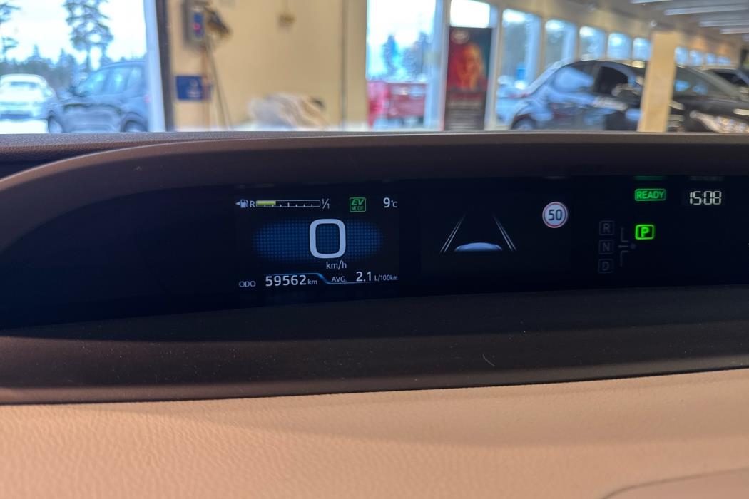 TOYOTA Prius Plug-in 2021