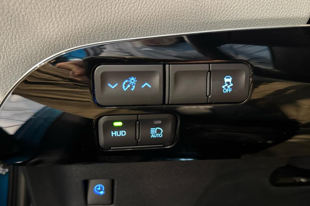 TOYOTA Prius Plug-in 2021