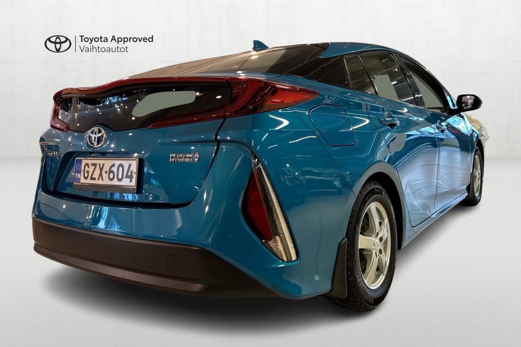 TOYOTA Prius Plug-in 2021