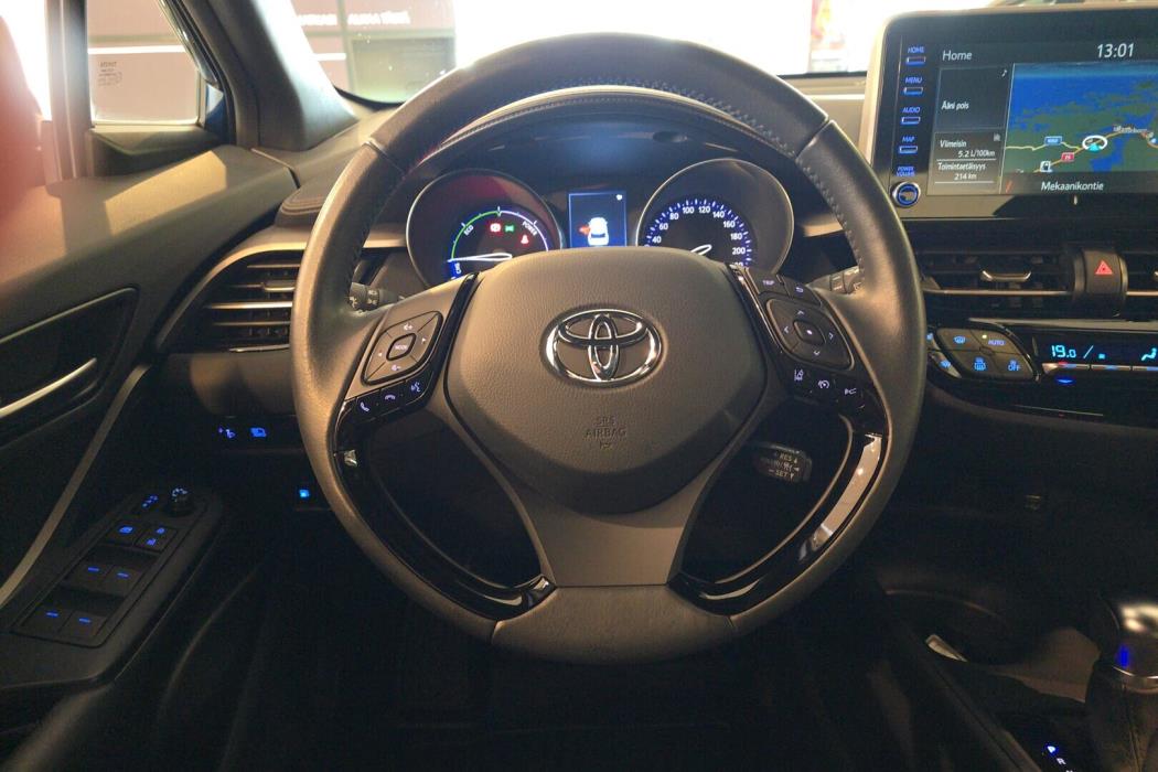 TOYOTA C-HR 2023