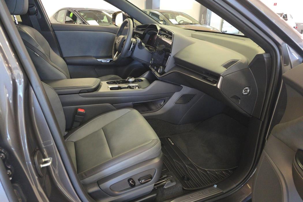 LEXUS RZ 2024