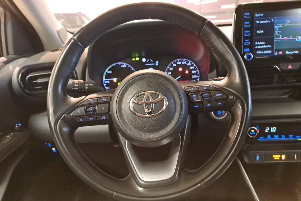 TOYOTA Yaris 2021
