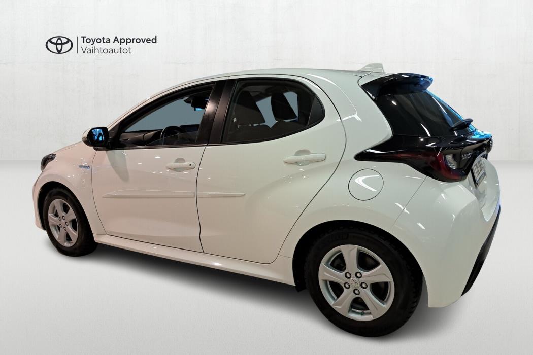 TOYOTA Yaris 2021