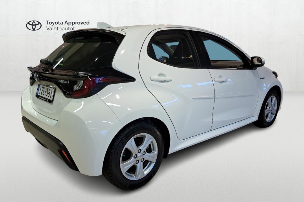 TOYOTA Yaris 2021