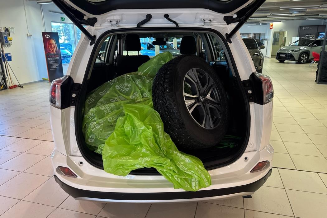 TOYOTA RAV4 2017