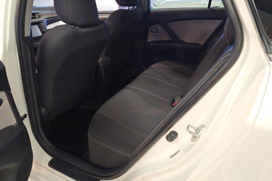TOYOTA Avensis 2017