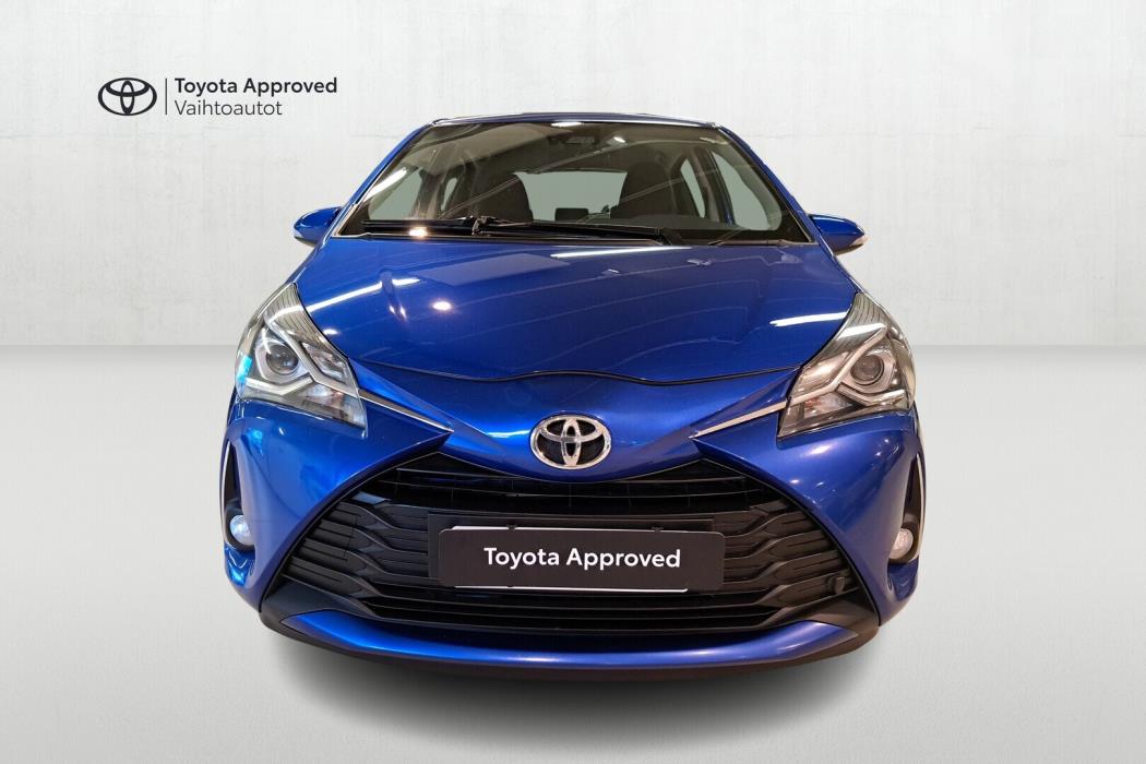 TOYOTA Yaris 2017