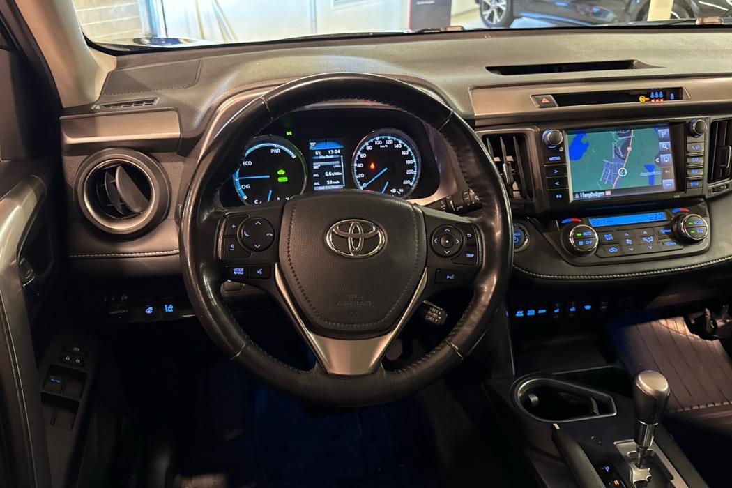 TOYOTA RAV4 2018