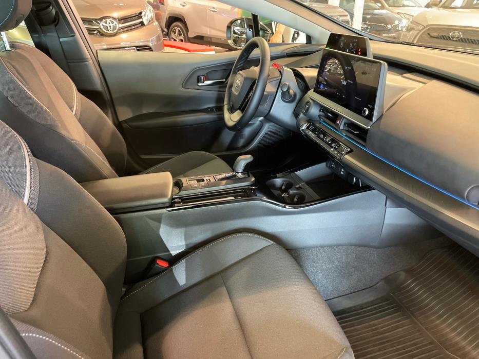 TOYOTA Prius Plug-in 2023