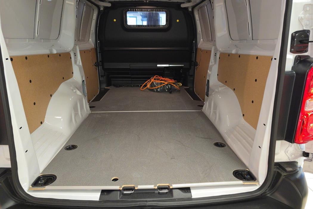 TOYOTA PROACE 2025