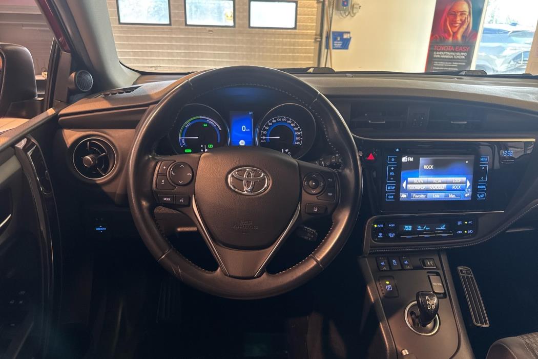 TOYOTA Auris 2018