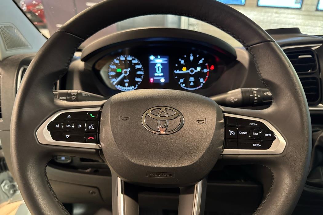 TOYOTA Proace MAX 2025