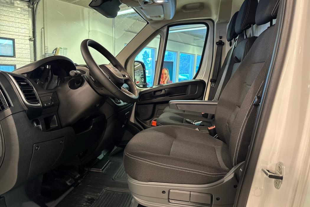 TOYOTA Proace MAX 2025