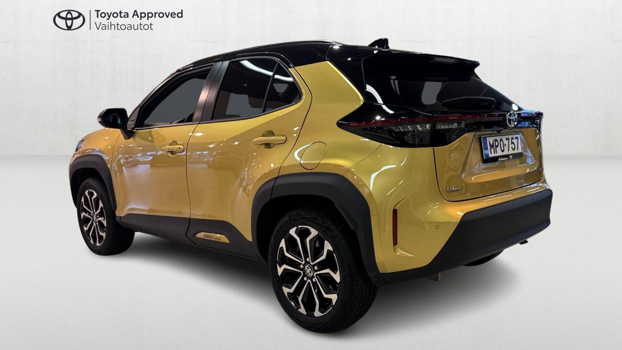 TOYOTA Yaris Cross 2024