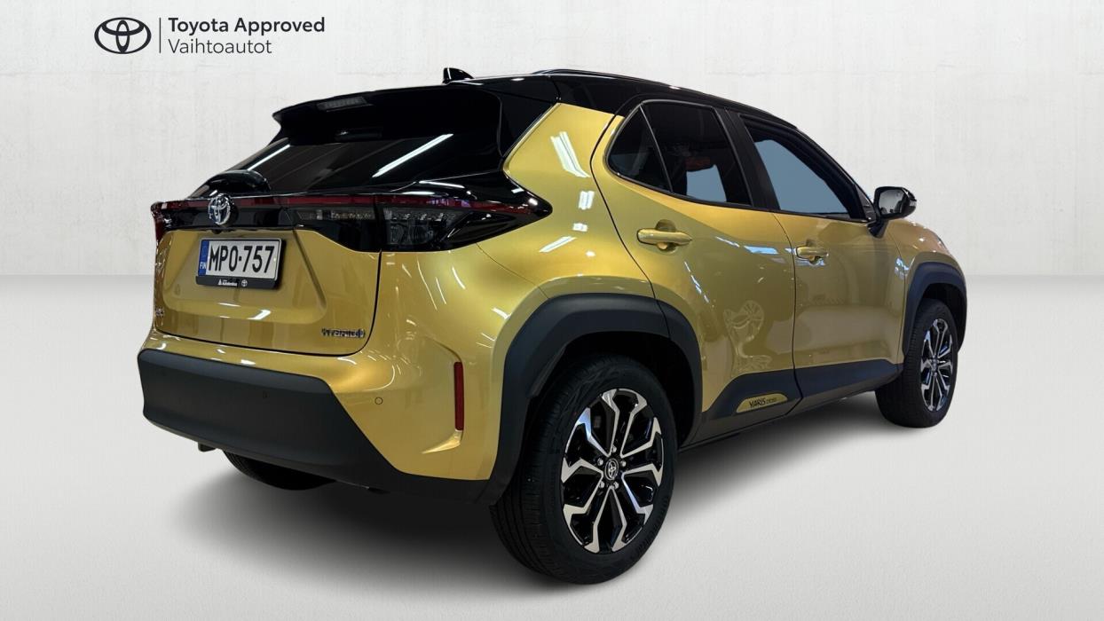TOYOTA Yaris Cross 2024