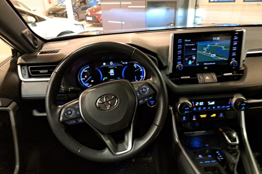 TOYOTA RAV4 2021