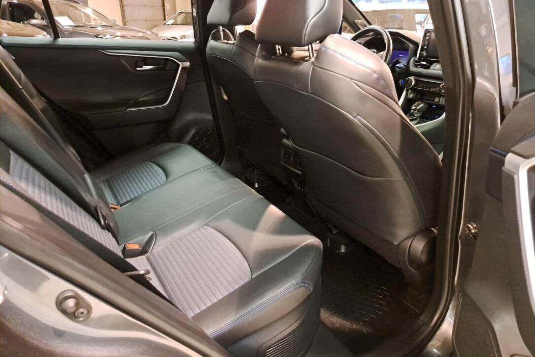 TOYOTA RAV4 2021