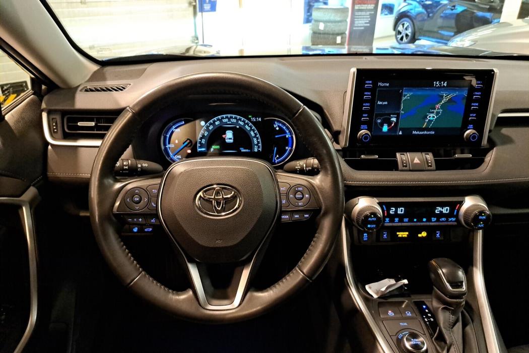 TOYOTA RAV4 2021