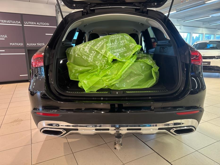 MERCEDES-BENZ GLC 2022