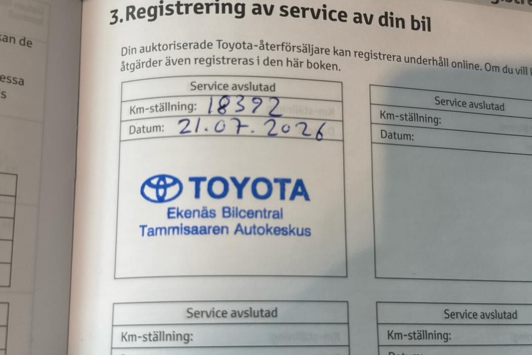 TOYOTA Yaris Cross 2025
