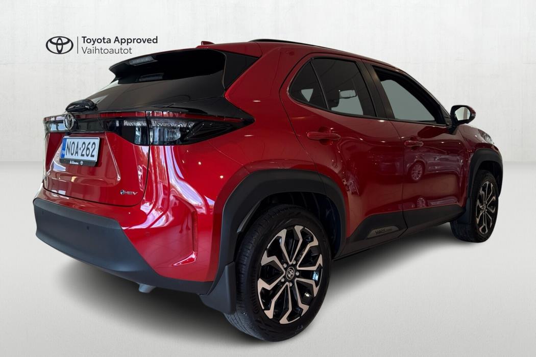 TOYOTA Yaris Cross 2025