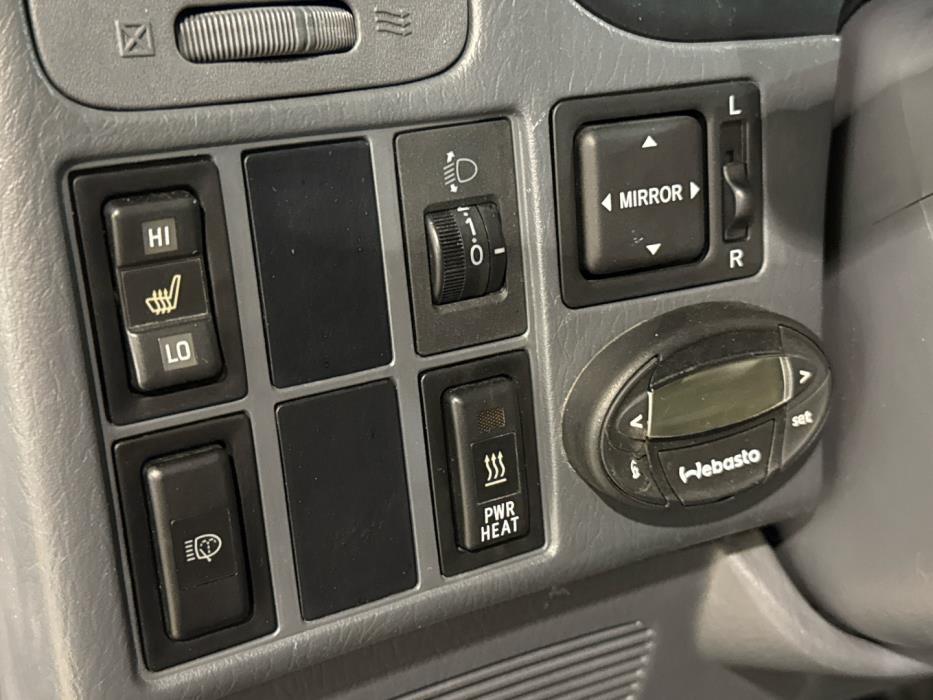 TOYOTA Hiace 2010