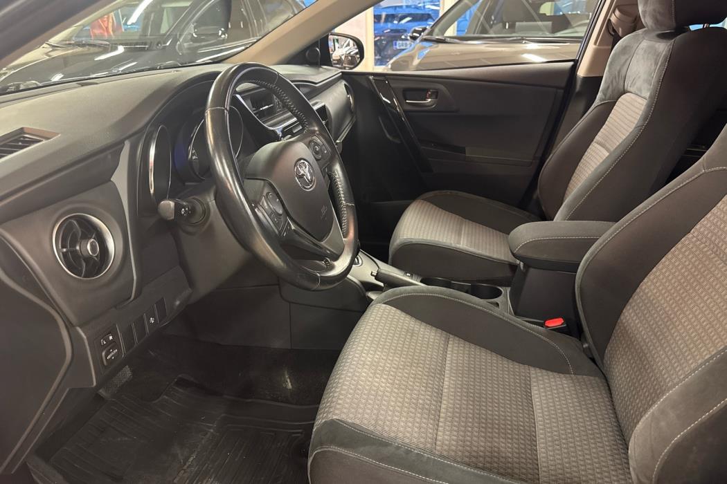 TOYOTA Auris 2018