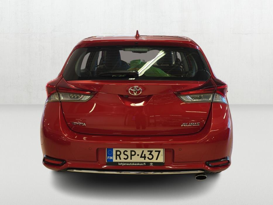 TOYOTA Auris 2016