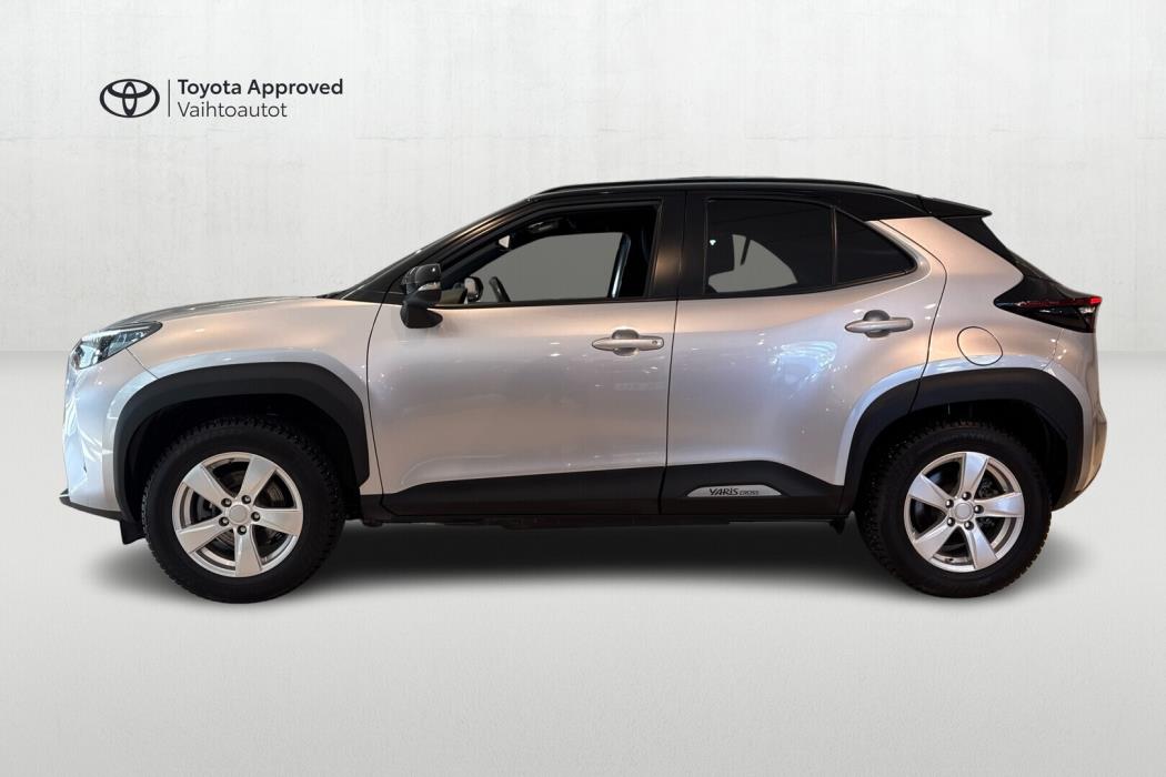 TOYOTA Yaris Cross 2023